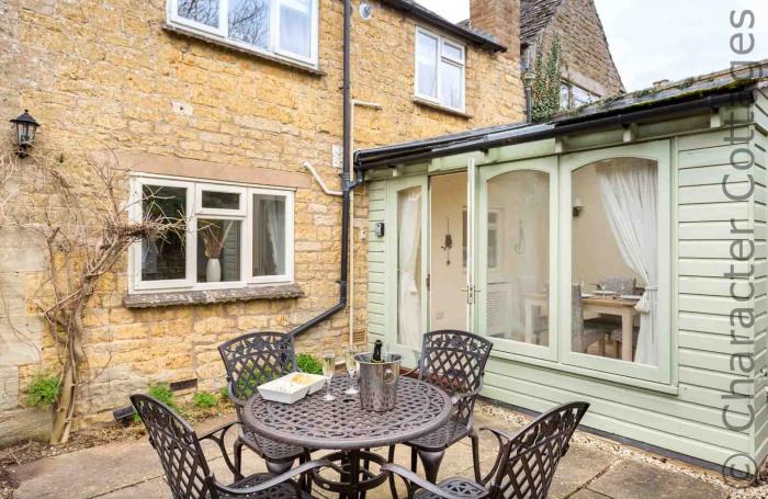 Inglenook Cottage, Bourton-On-The-Water