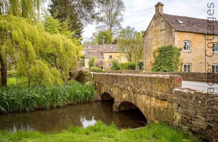 Oyster Barn, Naunton