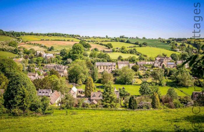 Flynn's Barn, Naunton