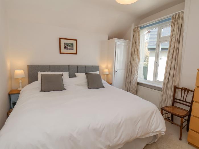 Craigmore, Sandsend, North Yorkshire, close to beach, near National Park, washing machine, parking..