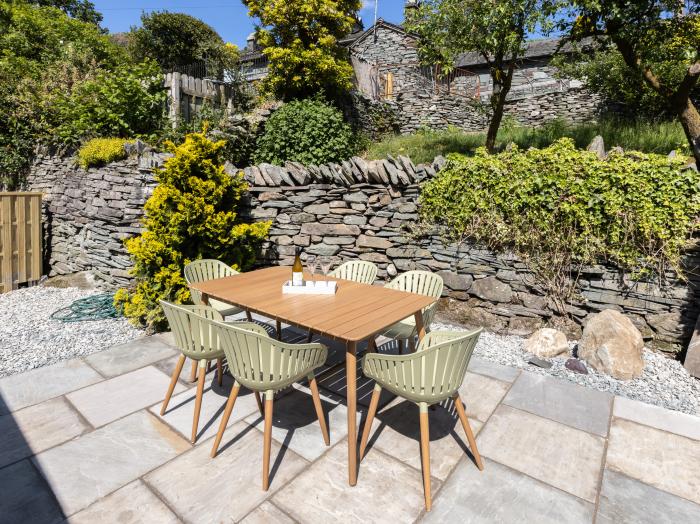 Langdale Boulders, Chapel Stile, Lake District. Over three floors. Exceptional valley views. 3-beds.