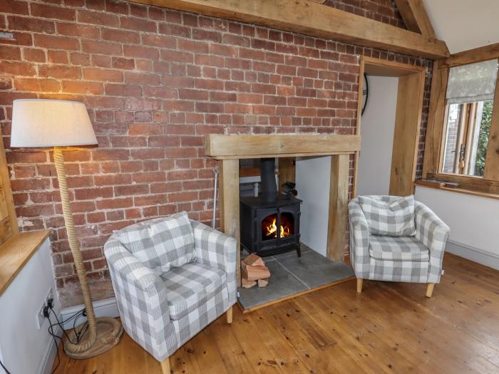 Wayside House, Aston On Clun, Shropshire. In AONB. Near shop and pub. Woodburning stove. Hot tub. TV