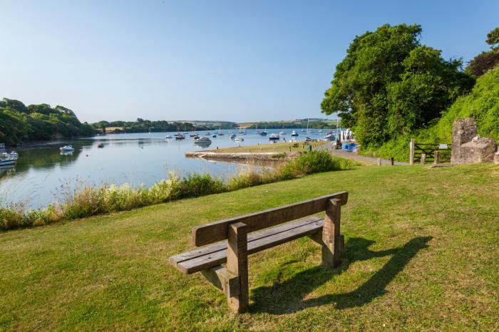 Beech Barn @ The Rookery, Kingsbridge, romantic dwelling, open-plan living, washing machine, garden.