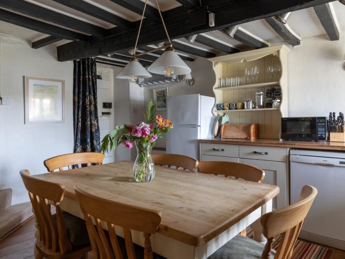 Rose Thatch, Malborough, Devon. Countryside, Near a National Park, Woodburning Stove, Cottage, Patio