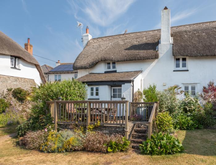 Rose Thatch, Malborough, Devon. Countryside, Near a National Park, Woodburning Stove, Cottage, Patio