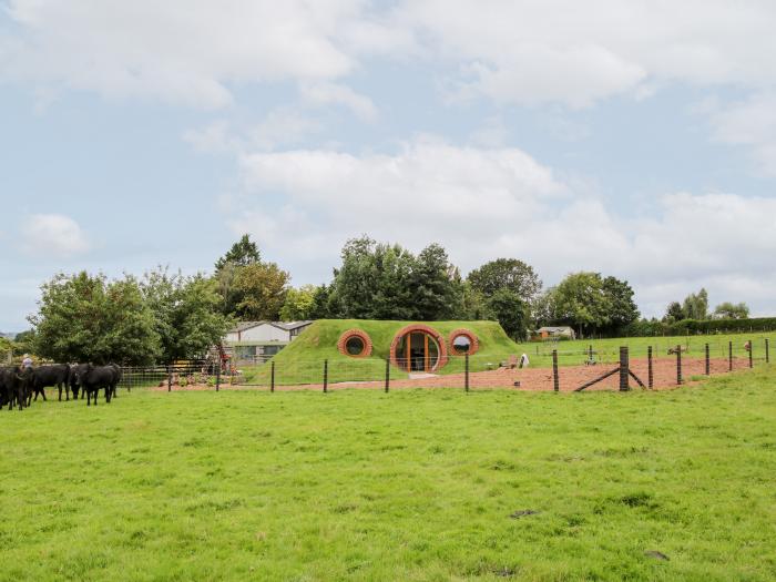 Shire's End nr Little Hereford, Shropshire. 1 bedroom. Unique underground base. Perfect for couples.