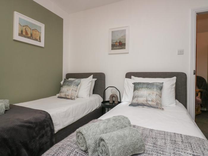 Ashwood Cottage, Newton in Cartmel, Cumbria. Pet-friendly. Enclosed garden. Smart TV. Three-bedrooms