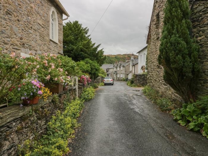 Ashwood Cottage, Newton in Cartmel, Cumbria. Pet-friendly. Enclosed garden. Smart TV. Three-bedrooms