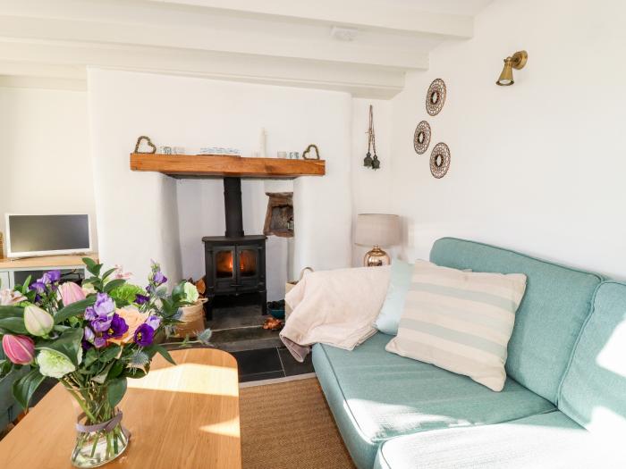 Jonwyns, Trewarmett Cornwall. Close to amenities. Underfloor heating. Off-road parking. Dog-friendly