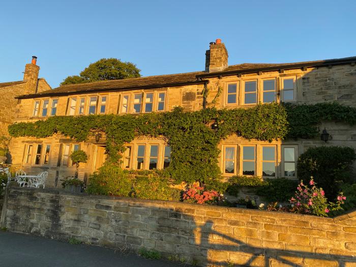 Woodlea Cottage, Almondbury