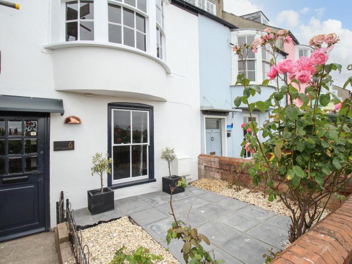 6, The Terrace, Weymouth, Dorset. Boutique finish. Two bedrooms. Beach nearby. Enclosed garden. WiFi