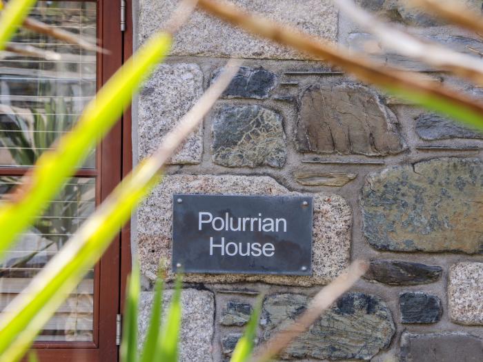 Polurrian House, Mullion