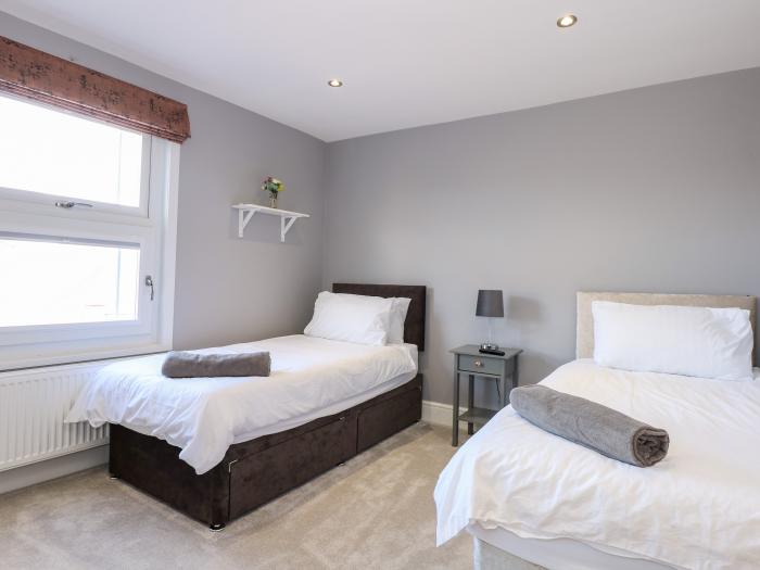 The Eastgate Apartment, Louth, Lincolnshire. Central, close to amenities, near AONB, family-friendly