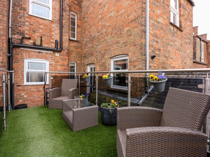 The Eastgate Apartment, Louth, Lincolnshire. Central, close to amenities, near AONB, family-friendly