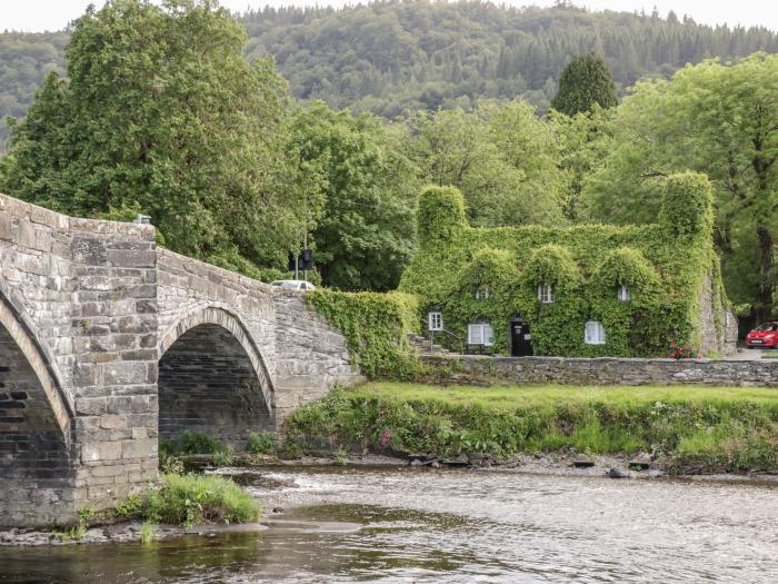 Gwern Borter Manor, Conwy