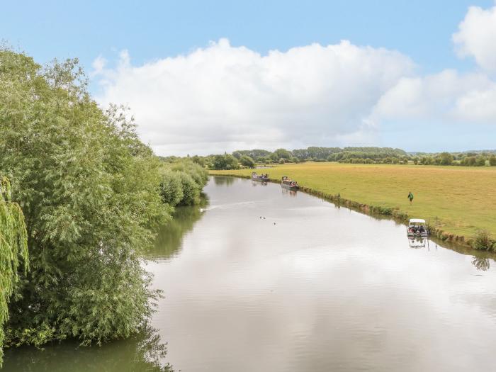 Halfpenny Cottage, Lechlade-On-Thames