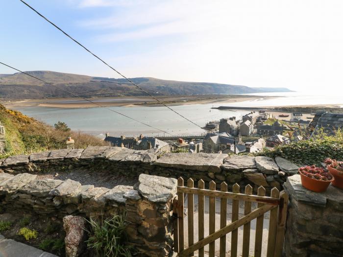 2 Bwth Mawr, Barmouth