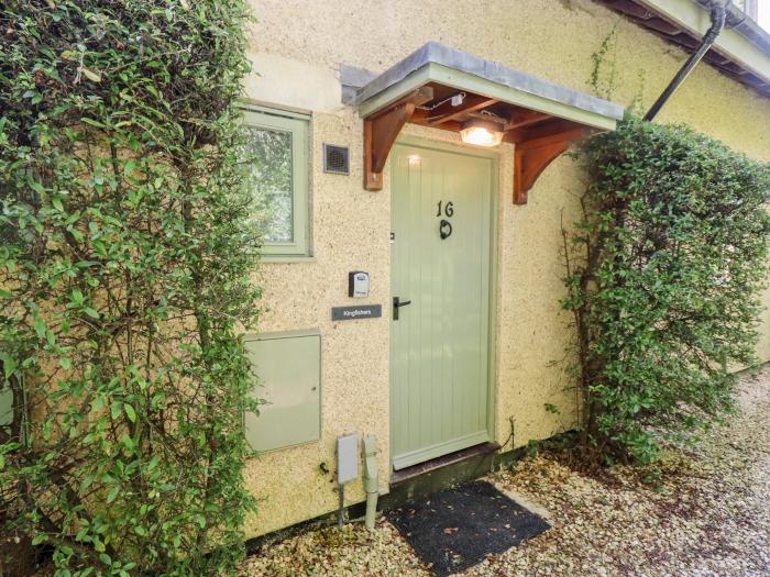 Kingfishers Cottage 6, Cotswold Water Park, Gloucestershire