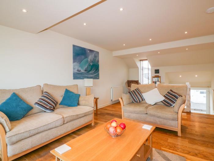 6 The Watermark in Porth, Cornwall. Semi-detached. Reverse level accommodation. Beach nearby. 3-beds