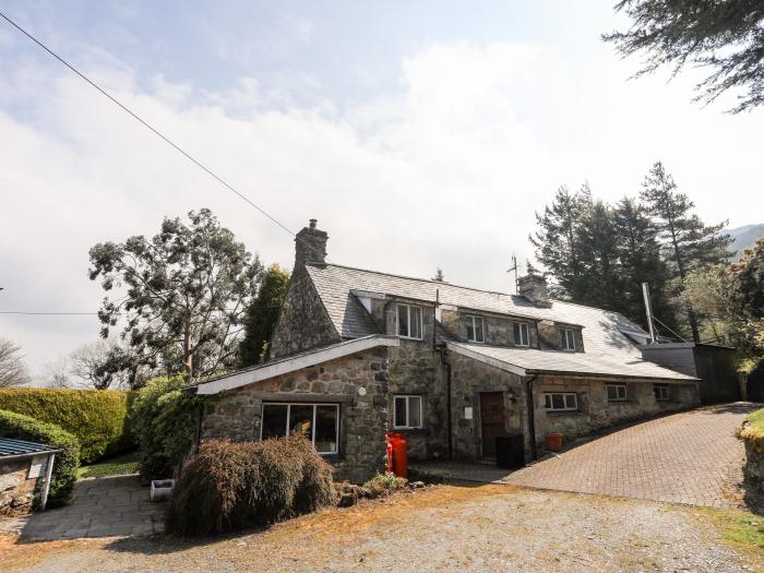 Gilfachwydd near Dolgellau, Gwynedd. Characterful home resting rurally in Eryri National Park.  2bed
