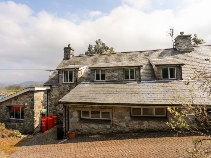 Gilfachwydd near Dolgellau, Gwynedd. Characterful home resting rurally in Eryri National Park.  2bed