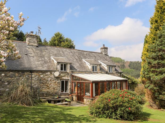 Gilfachwydd near Dolgellau, Gwynedd. Characterful home resting rurally in Eryri National Park.  2bed