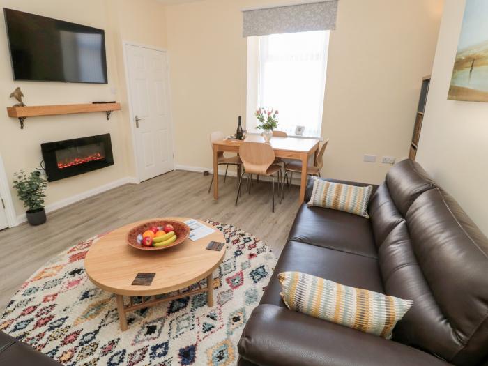 Stone's Throw, Amble, Northumberland. Close to amenities and marina. Pet-friendly. Roadside parking.