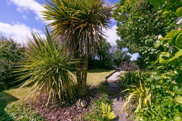 Holly Cottage, Helford