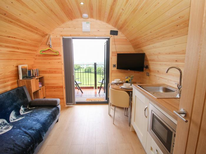 Luna Holiday Pod, Minsterley