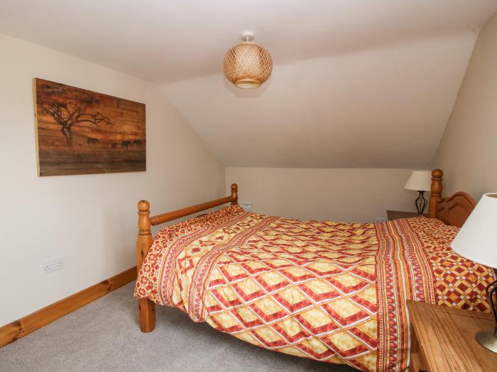 Mossy Lodge is near Minsterley, in Shropshire. Two-bedroom home with a pet-friendly, enclosed garden