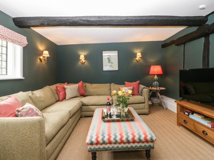 Lavendar Cottage, Malvern, Worcestershire. Three-bedroom, characterful home. Pet-friendly. Near AONB