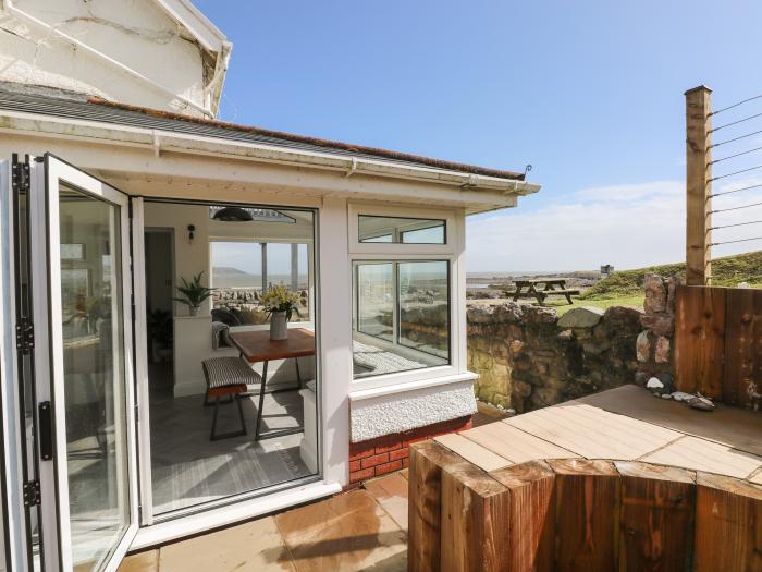 2 Salt Cottage, Port Eynon