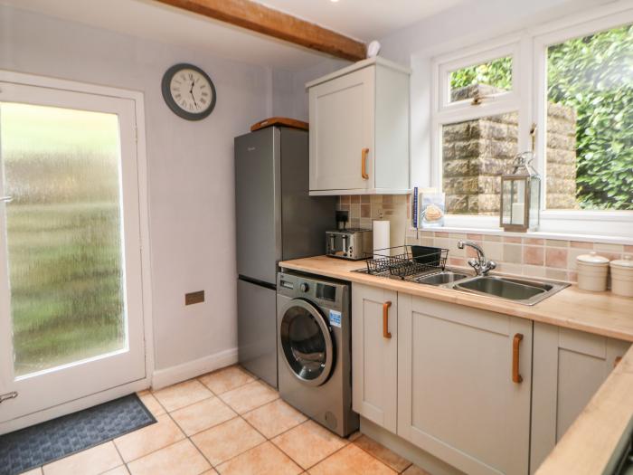Wayland House, Bakewell, Peak District. Two bedrooms. Electric fire. Front lawn. Close to amenities.