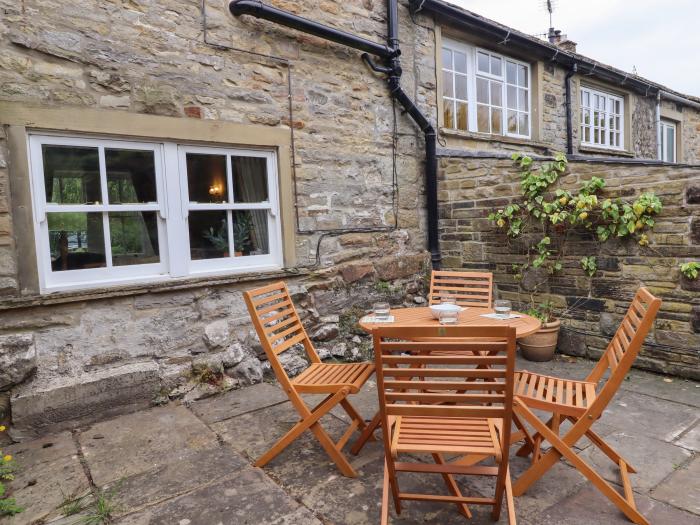 Hill Top Fold, in Grassington, North Yorkshire. In a National Park. Pet-friendly. Close to amenities