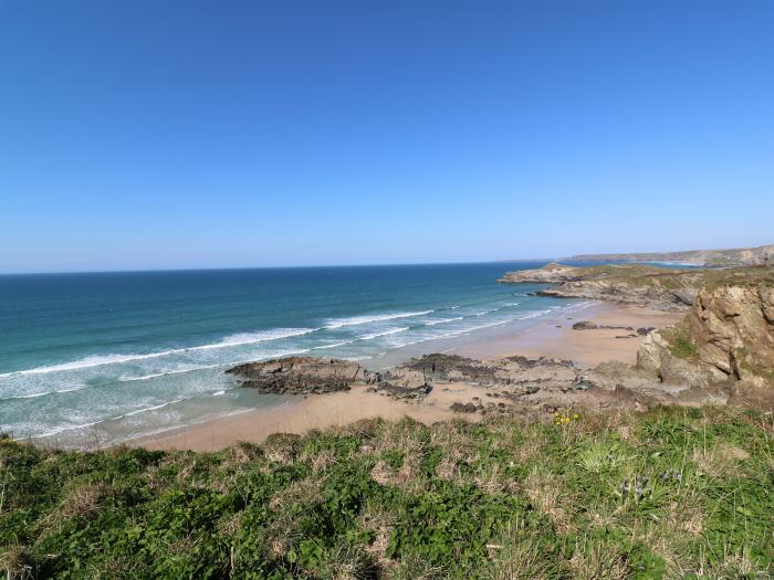 Dune View, Cubert