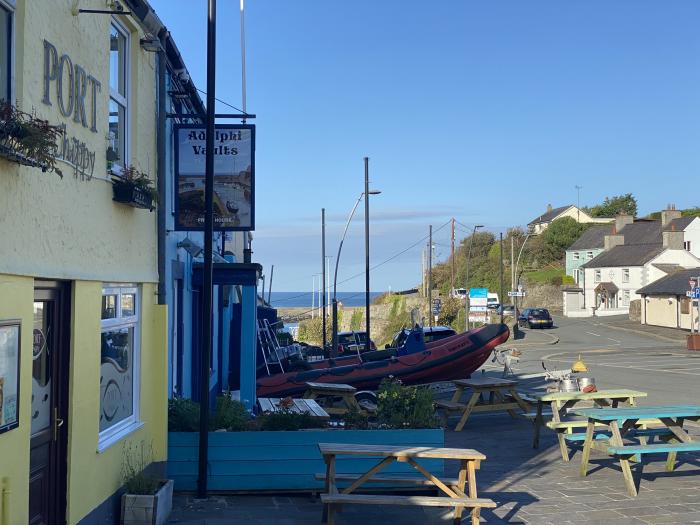 Royal Oak Cottage, Amlwch Port