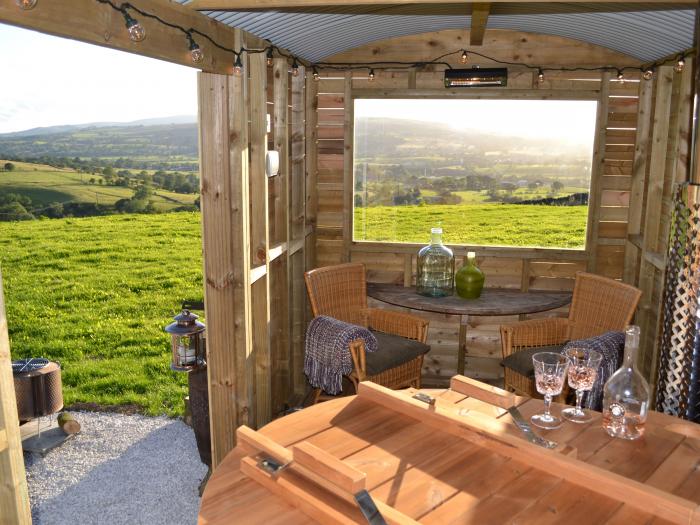 Heather Hut at Copy House Hideaway, Earby