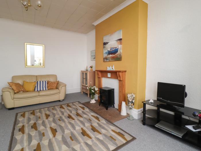 382 on the Bay is in Morecambe, in Lancashire. Ground-floor apartment, with sea views. Pet-friendly.