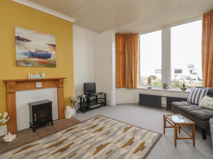 382 on the Bay is in Morecambe, in Lancashire. Ground-floor apartment, with sea views. Pet-friendly.