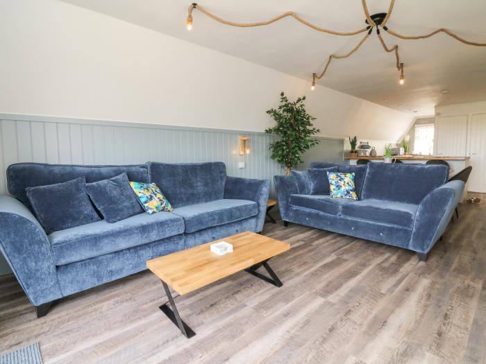 La Bella Vista, Kilkhampton, Cornwall. Decking with furniture. Off-road parking. Pet-friendly.