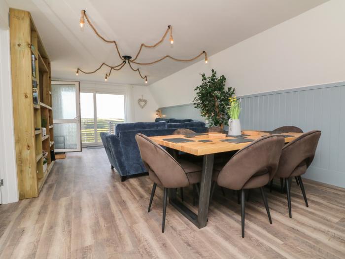 La Bella Vista, Kilkhampton, Cornwall. Decking with furniture. Off-road parking. Pet-friendly.