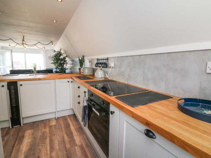 La Bella Vista, Kilkhampton, Cornwall. Decking with furniture. Off-road parking. Pet-friendly.