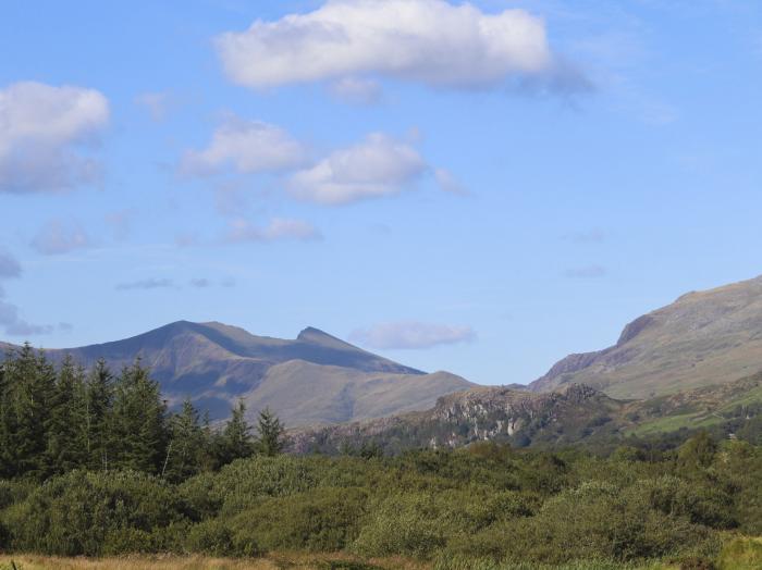 Cruddfan, Tremadog