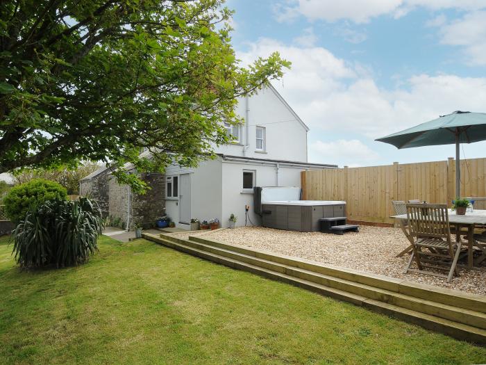 Carvannel Cottages, Portreath, Cornwall. Three bedrooms. Pet-friendly. Enclosed garden with hot tub.
