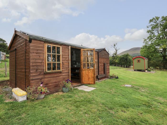 Tilly Gypsy-style Caravan Hut, Llangorse