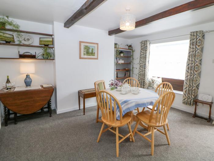 Nook Farm Holiday Cottage, Stocksbridge, South Yorkshire. Three-bedroom home with countryside views.