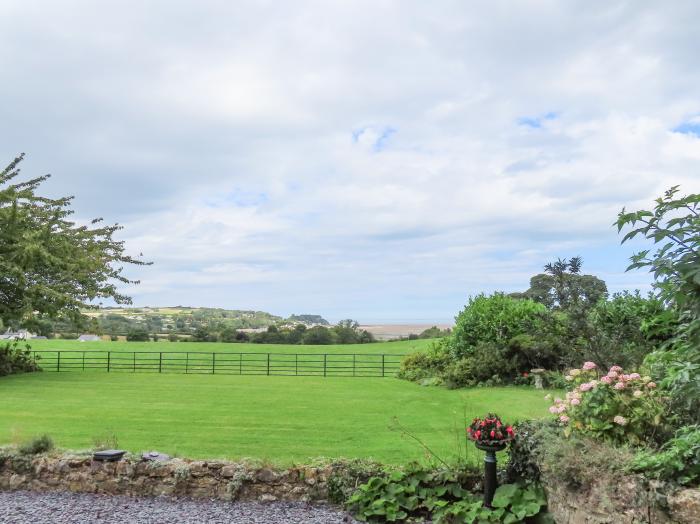 Frongoch Cottage near Pentraeth, Anglesey. Two-bedroom cottage enjoying sea views. Woodburning stove