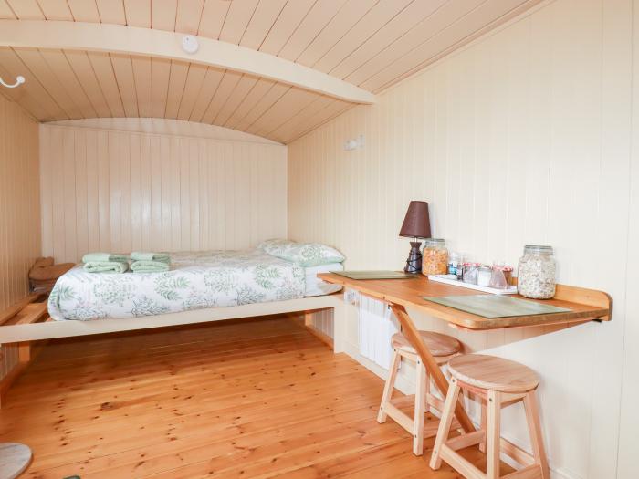 Cornerpark Shepherds Hut, Bude