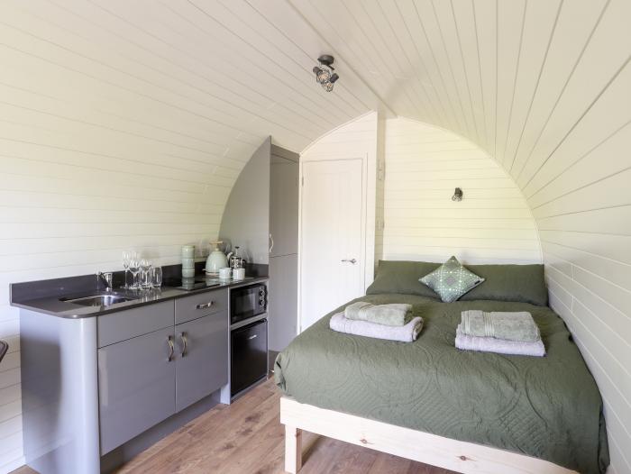 Tyddyn Parthle Pod 1 in Bontnewydd, Gwynedd. Studio-style pod, ideal for couples. Countryside views.