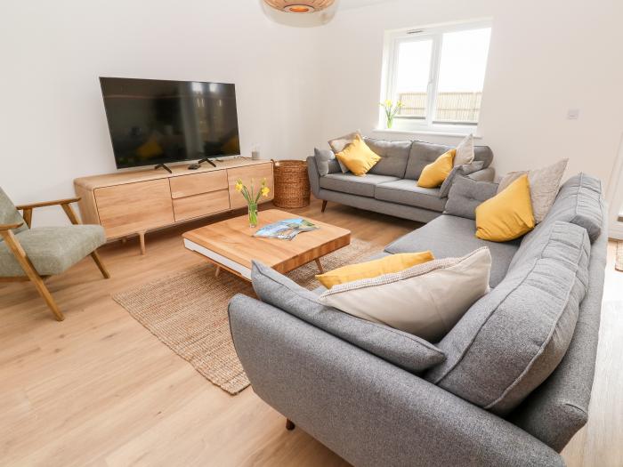 The Bright House in St Columb Major, Cornwall, family-friendly, contemporary, enclosed garden, 4 bed